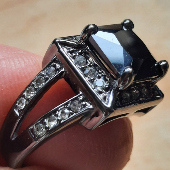 Grand subtle-Gothic jewelry set in mint condition - Picture 4 of 7